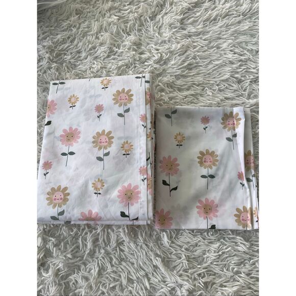 Pottery Barn Kids Daisy Organic Sheet Set Twin - Picture 5 of 7